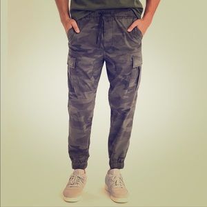 AE Men’s Camo Joggers